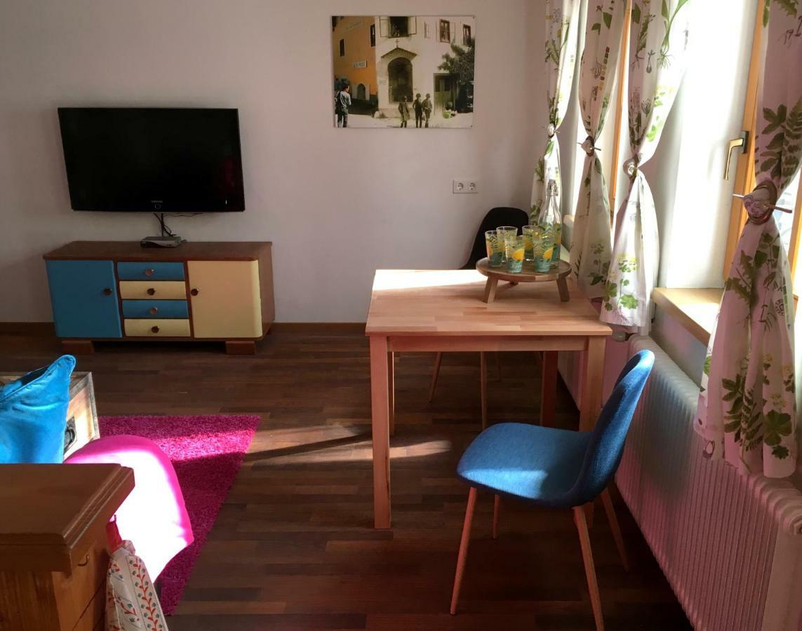 Pinkdeer Apartment Hallstatt Bagian luar foto