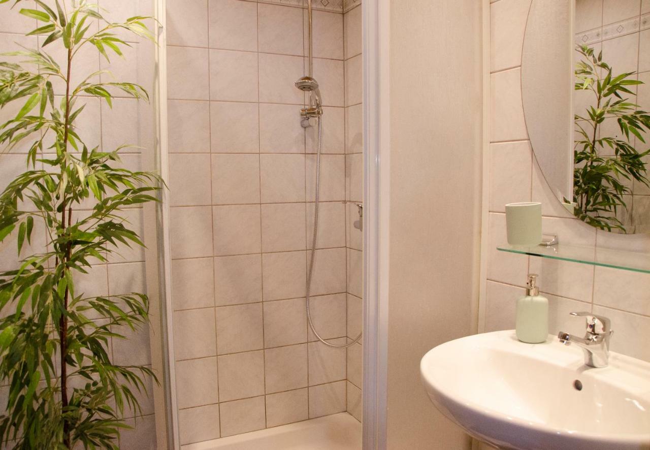 Pinkdeer Apartment Hallstatt Bagian luar foto